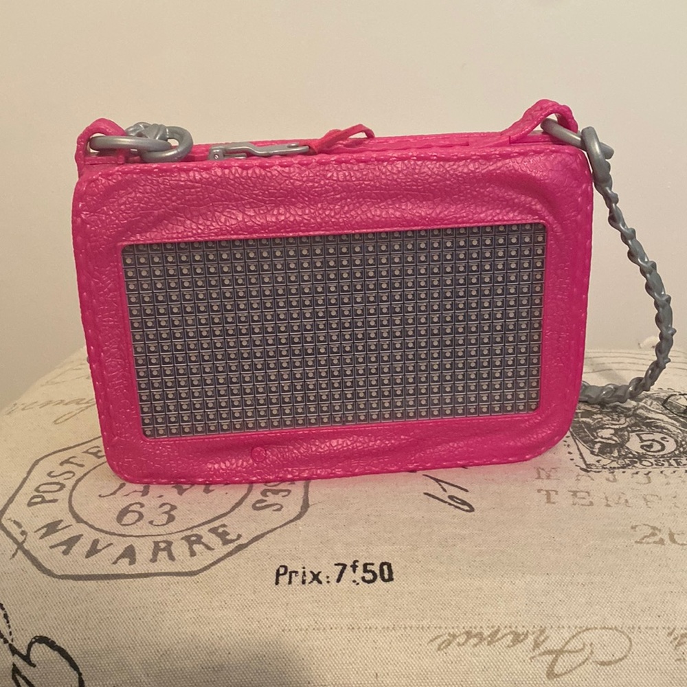 Project Mc2 Smart Pixel Purse